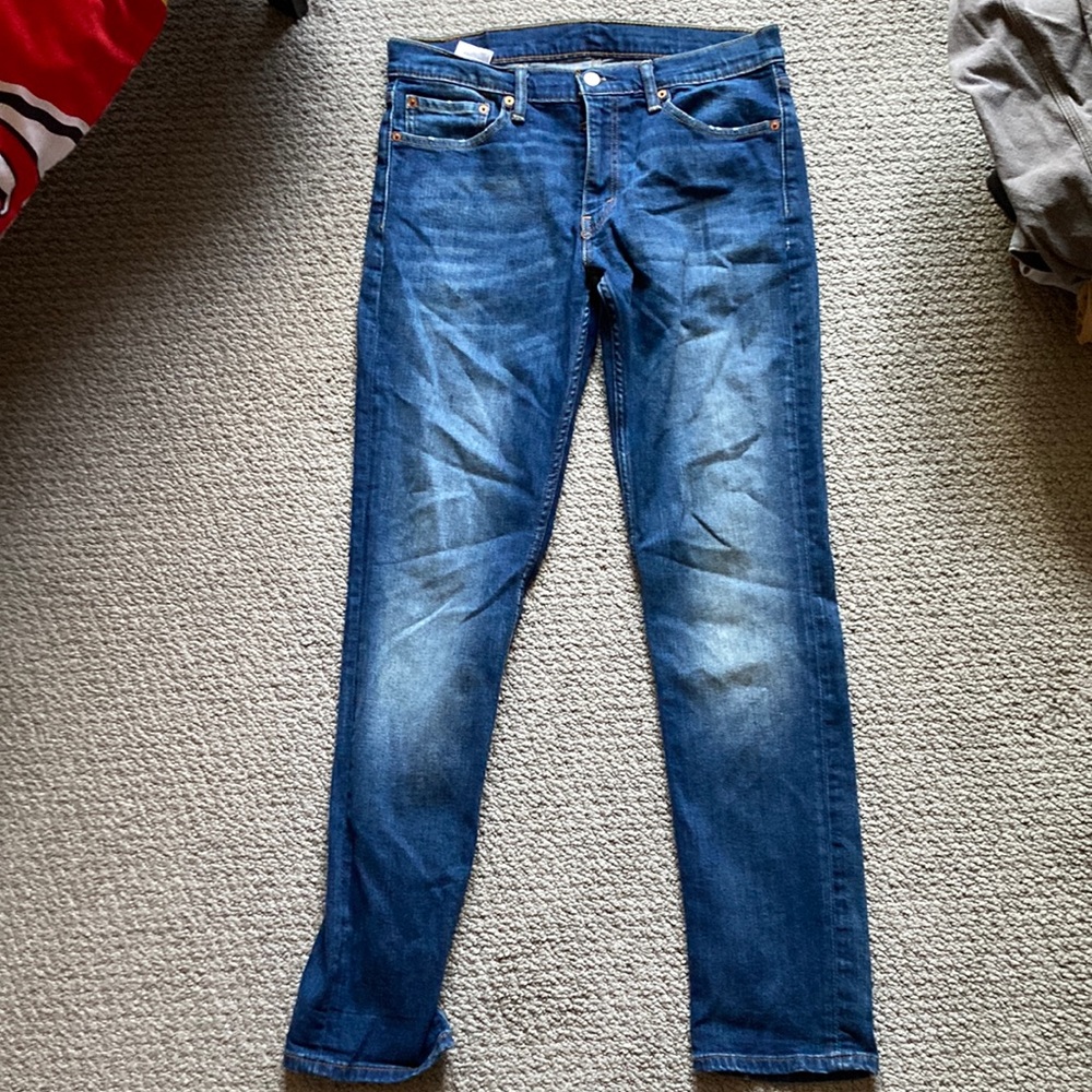 33x34 Levi Jeans